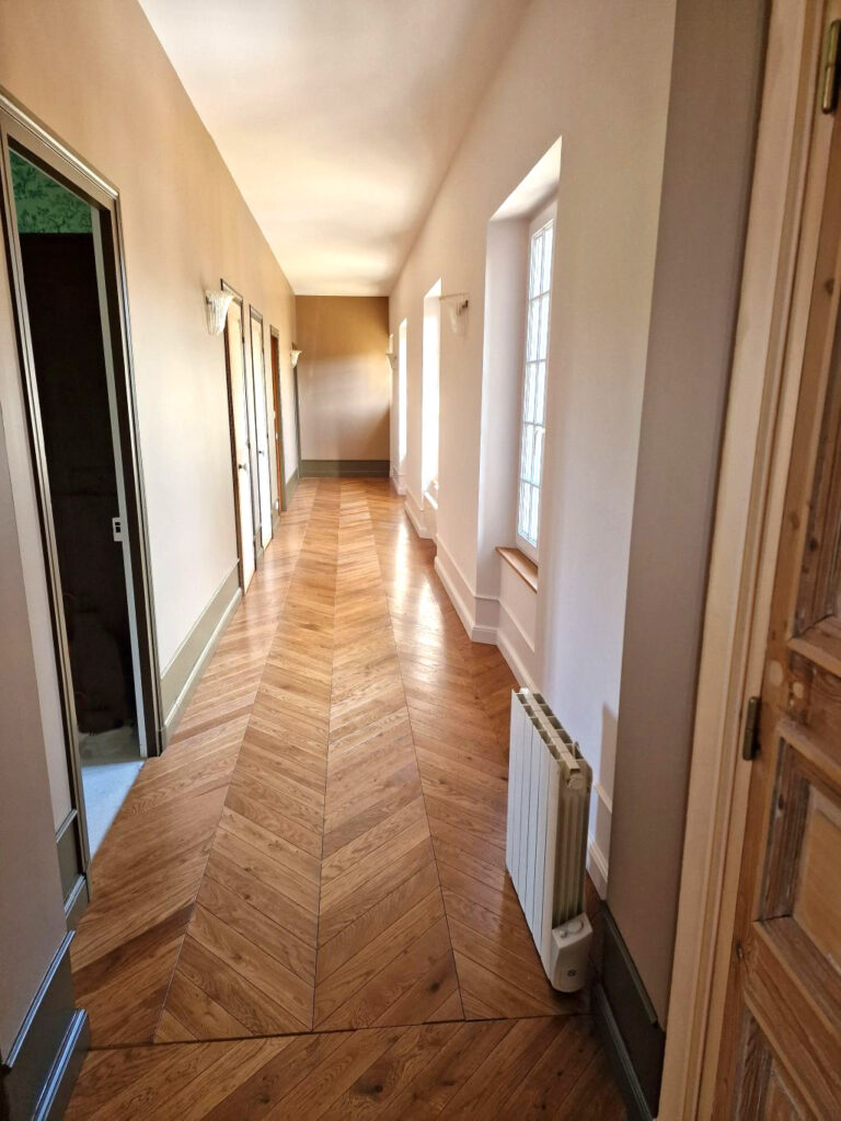 parquet-couloir