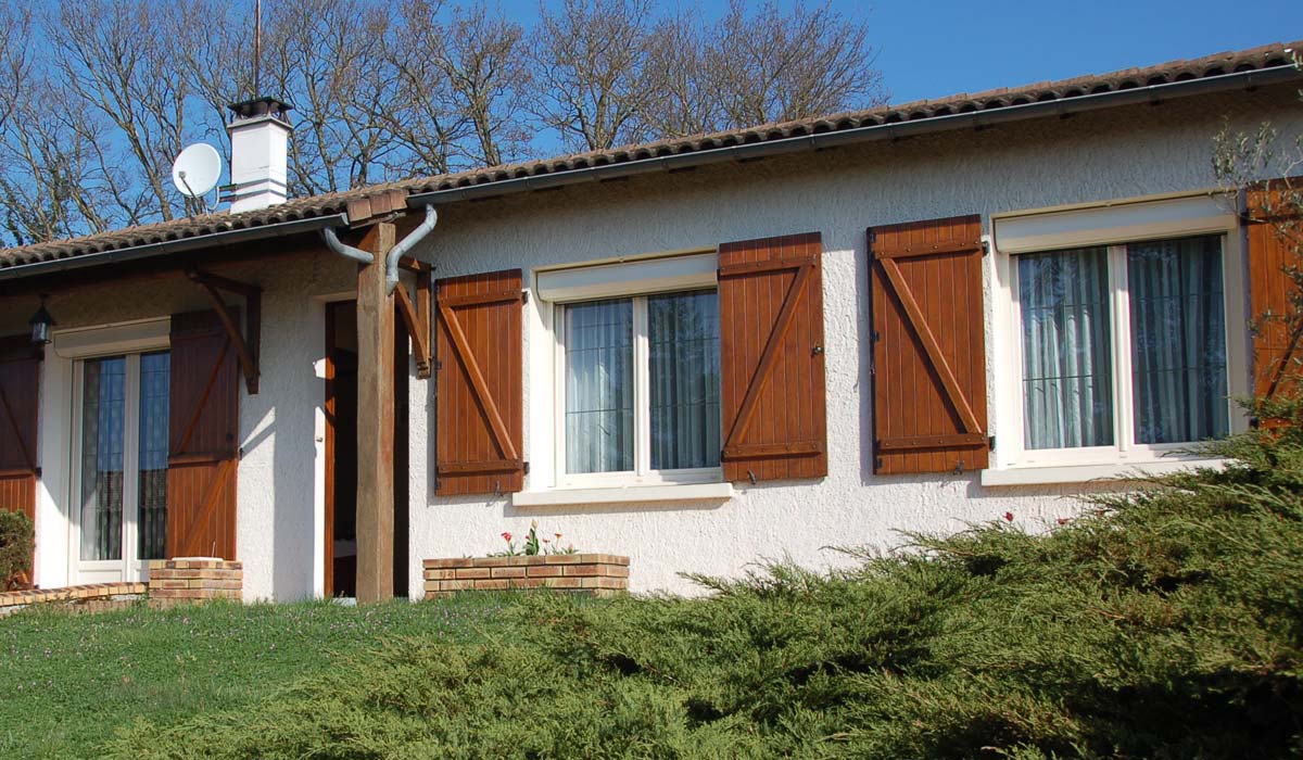 Menuiseries en PVC, avec stores intégrés Menuiseries en PVC, avec stores intégrés