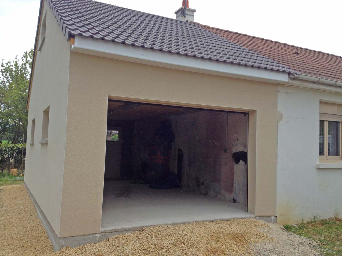 Garage avec étage, enduit Travaux en cours